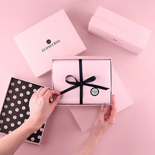 luxury-apparel-boxes-bulk